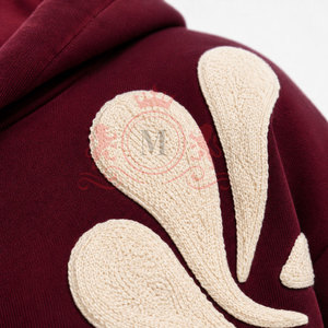 Trajes Deportivos Personalizados con Bordado Chenille, Tela Suave, Ropa de Moda, Ajuste Cómodo - Product Image 6