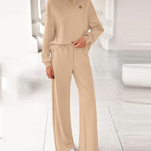 Ensemble de survêtement classique pour femme, doux et assorti, pour un confort quotidien, des activités de loisirs et un style week-end. - Product Image 3