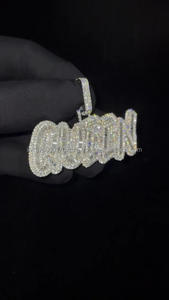 Pendentif de luxe « QUEEN » avec diamant Moissanite et chaîne cubaine, bijoux Hip Hop - Product Image 1