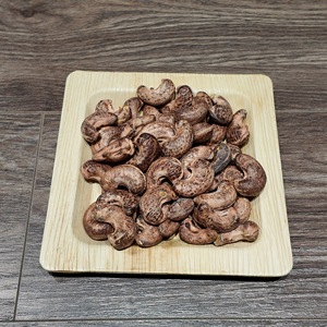Noix de cajou de qualité supérieure, grillées et salées, grade W180, du Vietnam, pour les acheteurs en gros, prix compétitif, avec possibilité de fabrication OEM/ODM. - Product Image 2