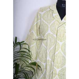 เดรสผู้หญิงผ้าฝ้ายพิมพ์ลายดิจิทัลลายดอกไม้ ระบายอากาศได้ดี เป็นมิตรกับสิ่งแวดล้อม 100%  ความยาวปานกลาง แขน 3/4 คอวี ติดกระดุม เหมาะสำหรับงานกลางคืน/งานทางการ - Product Image 4