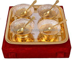 Ensemble de 2 bols en laiton plaqué or et argent bicolore avec plateau sur pied et cuillères dans une boîte rouge - Product Image 5