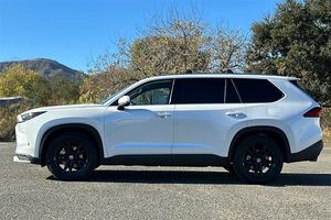 Como Nuevo, Grand Hih-lan-der Híbrido MAX Limited AWD 2024 - Product Image 2