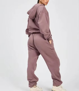 Ensemble de survêtement 2 pièces personnalisé coupe-vent pour femme grande taille, léger, en molleton écologique et coton French Terry, coupe ajustée - Product Image 3