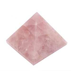 Piedra de cristal de Reiki, pirámide de piedras preciosas de cuarzo rosa - Product Image 1