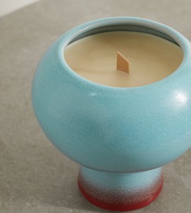 Portavelas de Cerámica con Forma de Pedestal, Pared Gruesa, Resistente al Calor, Acabado Mate Suave, Mecha de Madera, Decoración de Hogar de Lujo Reutilizable - Product Image 2