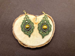 ต่างหูห้อยระย้าทำมือประดับหินไทเกอร์อายชุบทองวินเทจ สไตล์โบโฮ เครื่องประดับหินธรรมชาติจากช่างฝีมือ ขายส่ง - Product Image 2