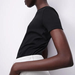 T-shirt basique léger et confortable pour l'été, avec logo 2026, au design minimaliste et de haute qualité, idéal au quotidien, avec coutures durables. - Product Image 2