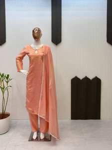 Salwar Kameez d'hiver en polyester pêche, style pakistanais Bollywood, brodé, ensemble 3 pièces, pour mariage et fêtes, tenue ethnique indienne traditionnelle - Product Image 5