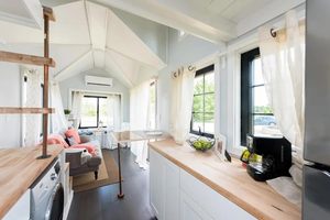 Maisonnette à deux étages en cèdre – 280 pieds carrés LIVRAISON GRATUITE À TOUT LE MONDE - Product Image 5