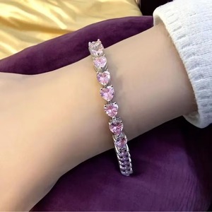 กำไลข้อมือรูปหัวใจประดับมอสซาไนต์ชุบโรเดียมหรูหราสำหรับผู้หญิง เครื่องประดับโรแมนติกสุดหรูหรา ของขวัญสุดพิเศษ - Product Image 1