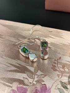 Pendientes de Cuarzo Verde Caribeño con Cinta de Cristal, Elegantes Pendientes Colgantes en Tono Plateado con Piedras Preciosas, Regalo de Joyería para Mujer - Product Image 2