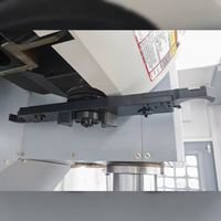 Centre d'usinage CNC VMC avec lubrification et refroidissement automatiques pour composants de machines et plaques de moules en acier