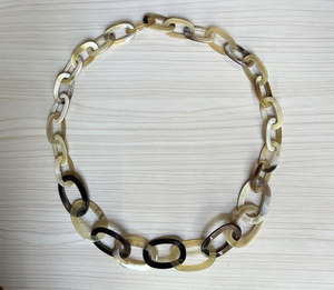 Collar de Cuerno de Búfalo Natural Hecho a Mano, Ecológico, Moderno, con Forma Natural para Mujer, Más Vendido - Product Image 3