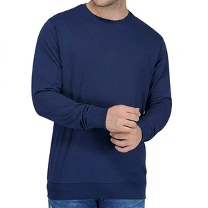 เสื้อฮู้ดดี้โอเวอร์ไซส์สีแดงล้วน ผ้าฝ้ายฟลีซ 100% สำหรับทุกเพศ สวมใส่สบายๆ สไตล์สตรีทแวร์ เหมาะสำหรับฤดูหนาว ขายส่ง - Product Image 6