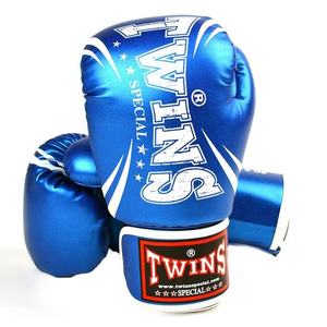 Gants de boxe jumeaux les plus vendus en gros, personnalisés, légers, pour l'entraînement et le sparring, pour adultes, pour les arts martiaux, fermeture auto-agrippante - Product Image 5