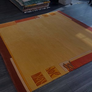 Tapis classique beige avec bordure marron rouille, motif abstrait, tapis design, tapis classique pour salon, chambre à coucher, décoration de luxe pour la maison, revêtement de sol - Product Image 4