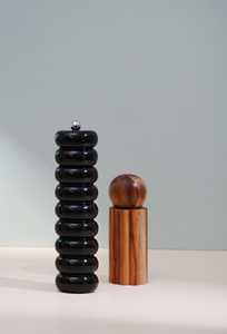 Nouveauté : moulin à poivre et à sel laqué brillant pour une décoration moderne de la salle à manger, idéal pour la décoration de la table. - Product Image 6