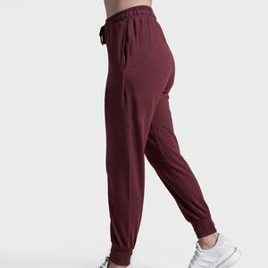 Pantalones cargo para mujer, pantalones deportivos premium para mujer, pantalones de entrenamiento de alta calidad para fitness, ejercicio y estilo de vida. - Product Image 4