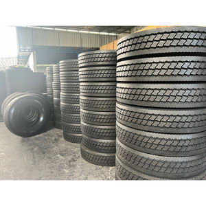 Pneus pleins neufs en gros du fabricant 10-16.5 12-16.5 pour chargeuses compactes Bobcat avec jante - Product Image 1