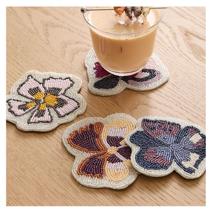 Sous-verres brodés personnalisés, lot de quatre sous-verres brodés pour table à manger - Product Image 4