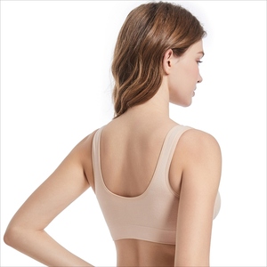 เสื้อชั้นในกีฬาไร้ตะเข็บ ยี่ห้อ WARPRO INDUSTRY รุ่นคอกลม สายสปาเก็ตตี้ ซัพพอร์ตปานกลาง สีดำล้วน ผ้าฝ้าย 100% รุ่น STUDIO - Product Image 5