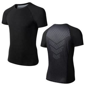 Camiseta Deportiva de Manga Corta para Hombre, Corte Ajustado, Estilo Raglán, Patrón Geométrico, Secado Rápido, Cuello Redondo, Negra, Poliéster - Product Image 1