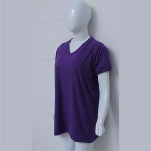 Elegante vestido camisero morado con cuello en V clásico y mangas cortas. Tela suave y transpirable. Camiseta cómoda de corte relajado. - Product Image 4