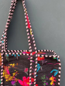 <b>Quilted</b> Cotton Bucket Tote Bag with Jungle Print and Floral Decoration Boho Style Unisex Large Capacity - Product Image 3