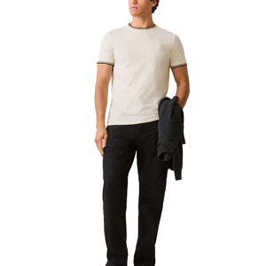 Camiseta de cuello redondo para hombre, manga corta, tejida, lisa, informal, para uso diario, con logo personalizado, proveedor mayorista de Pakistán y China, personalizable. - Product Image 3