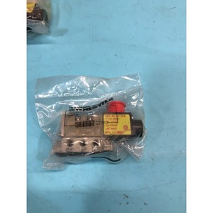 Vanne solénoïde 8 numatics 237-227B, AASAD400C - Équipements et pièces semi-conductrices d'occasion fiables à l'échelle mondiale chez - Product Image 1