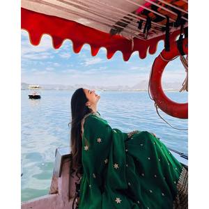 Robes de soirée élégantes avec fil et séquence de travail Pent et Dupatta Party Wear Gown - Product Image 4