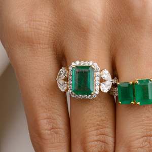 18K White <b>Gold</b> Oval Emerald Diamond Halo <b>Cocktail</b> <b>Ring</b> Resizable - Product Image 1