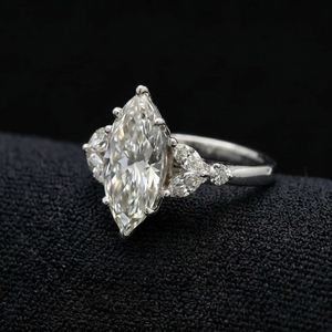 Bague élégante en or blanc 10 carats avec diamant pour femme, design simple, alliance de fiançailles et de mariage, certifiée IGI, luxe, éclat brillant, cadeau idéal - Product Image 3