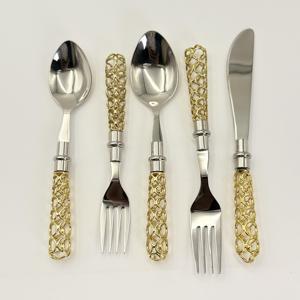 Ensemble de couverts en acier inoxydable poli miroir de style unique, 5 pièces avec manche doré, ensemble de couverts miroir pour mariage - Product Image 6