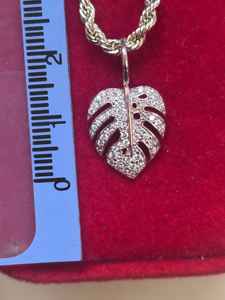 Collier pendentif feuille de palmier en diamant Moissanite VVS plaqué or sur argent 925 pour femme, cadeau de bijoux à prix de gros - Product Image 6