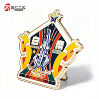 Badges métalliques personnalisés avec support de présentation, emblème logo personnalisé, souvenir de collection, cadeau de présentation de bureau