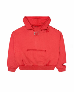 Sudadera con Capucha Roja Desgastada Estilo Vintage para Hombre con Detalles de Imperdibles, Sudadera Oversize Estilo Urbano - Product Image 2