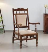 Fauteuil traditionnel en bois de Sheesham à dossier haut et accoudoirs