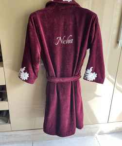 Albornoz de Lujo para Mujer, Elegante y Discreto, con Nombre Bordado Personalizado, Suave, para Spa, Regalo de Boda para Novia o Dama de Honor, 100% Algodón Peinado Premium - Product Image 3