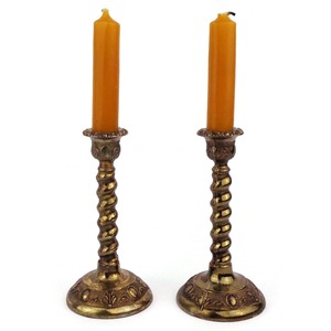 Elegante Portavelas de Metal Dorado con Diseño Trenzado, Adorno Decorativo para el Hogar, Adecuado para Centros de Mesa en Sala de Estar y Decoración de Eventos - Product Image 1