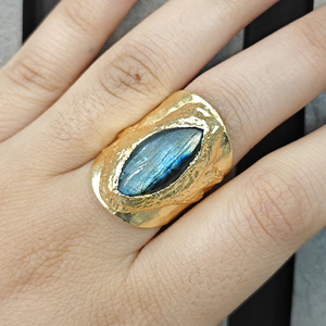 Anillo de cóctel de labradorita natural, latón chapado en oro de 18k, piedra marquesa, anillo de diseñador, estilo bohemio, talla ajustable 6 US - Product Image 3