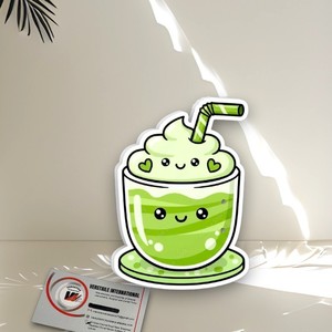 Autocollant mignon pour boisson au matcha avec visage Kawaii et paille rayée verte, forme ronde, en vinyle, pour boîte à cils et outils de beauté - Product Image 4