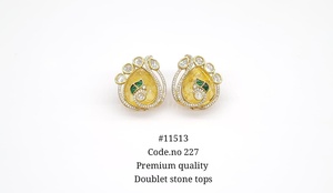 Boucles d'oreilles clous plaquées or double pierre 11513, aspect perle, forme goutte d'eau, bijoux pour mariage et fête - Product Image 5