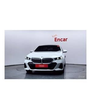 BMW Serie 5 520i M Sport 2023 con Caja de Cambios Automática, Volante a la Izquierda, Asientos de Cuero, Cámara Trasera, 27.078 km - Product Image 3