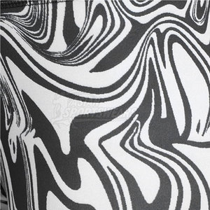 Leggings de sport pour femmes fabriqués au Pakistan, conçus pour l'entraînement physique, le yoga et les mouvements actifs. - Product Image 6