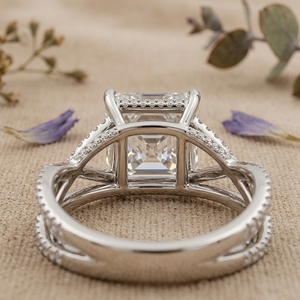 แหวนหมั้นทรง Asscher Cut ทองคำขาว 14K เพชรเลี้ยงในห้องปฏิบัติการ ดีไซน์แยกแหวกประดับเพชรแบบ Pave สำหรับผู้หญิง - Product Image 3