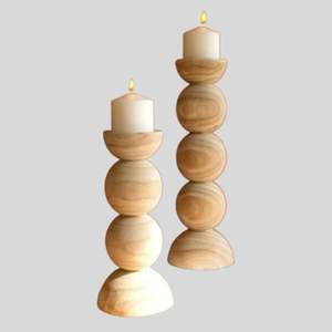 Portavelas de madera de estilo moderno diseñado para decoración de interiores contemporáneos y decoración de mesa. - Product Image 2