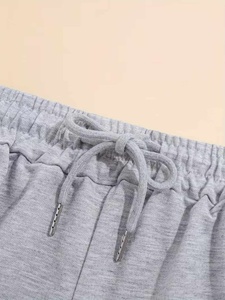 Shorts cargo utilitaires pour hommes, taille élastique, taille moyenne, pantalon court confortable avec plusieurs poches de rangement pour les activités de plein air - Product Image 2
