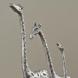 Ensemble de 3 sculptures de girafes en aluminium faites à la main, figurines d'animaux artistiques modernes, décoration murale pour bureau, anniversaire - Product Image 2